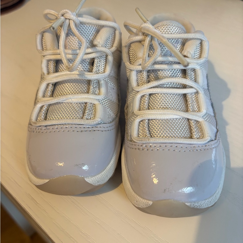 Jordan Kids White Patent Lace-Up Sneakers